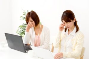 目の疲れを防ぐパソコン使用環境